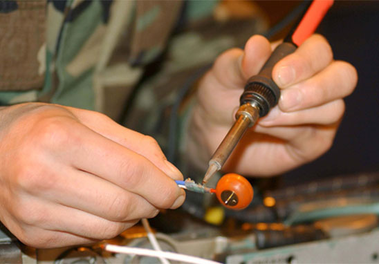 PCBA加工中遇到焊接不良元器件應(yīng)該怎么辦？