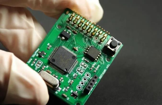 PCBA加工廠家如何正確處理濕敏元件？